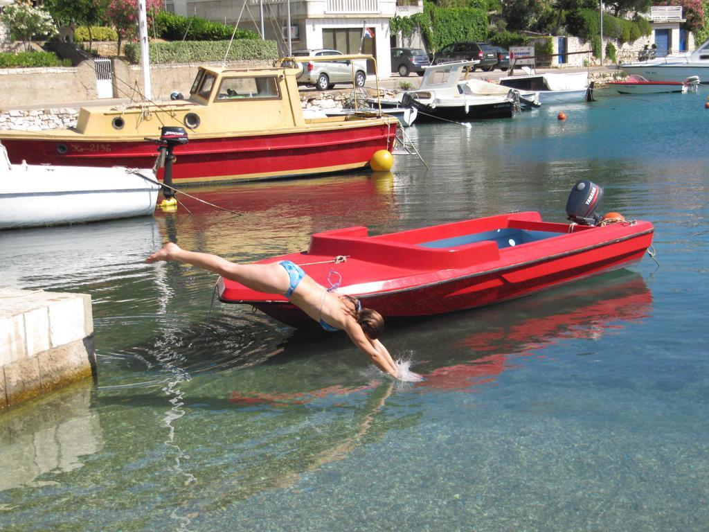Apartmans And Rooms Dunjini Dvori Korčula Екстериор снимка