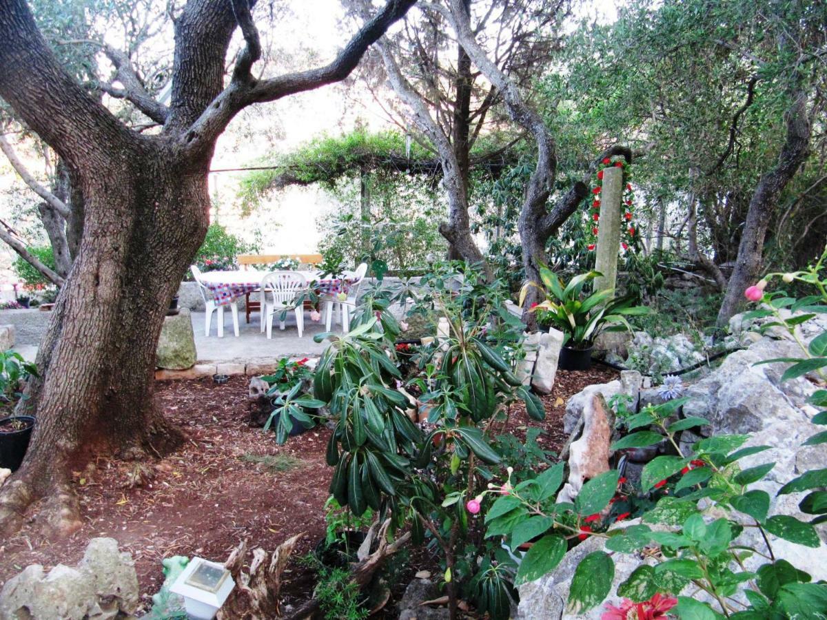 Apartmans And Rooms Dunjini Dvori Korčula Екстериор снимка