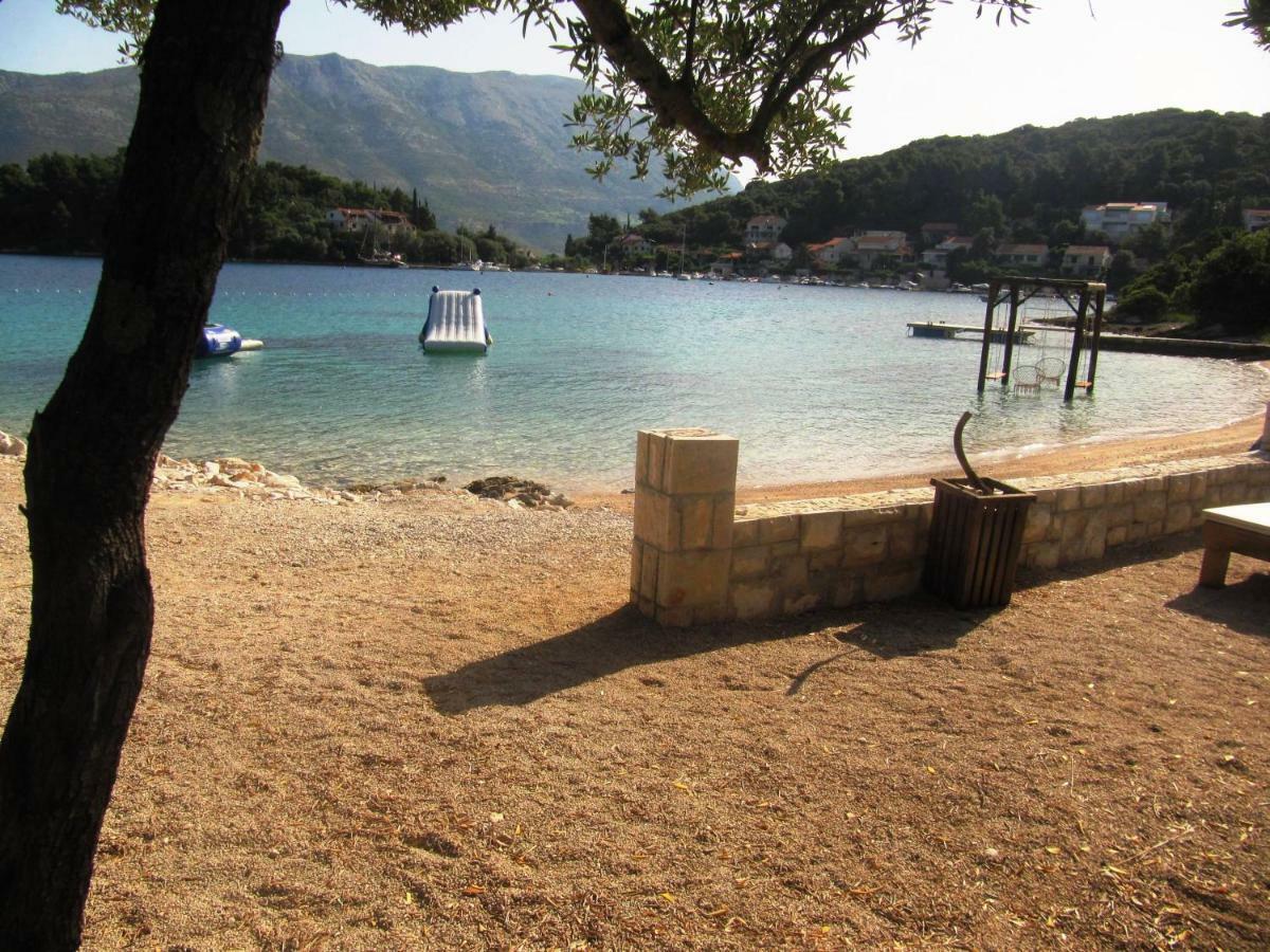 Apartmans And Rooms Dunjini Dvori Korčula Екстериор снимка