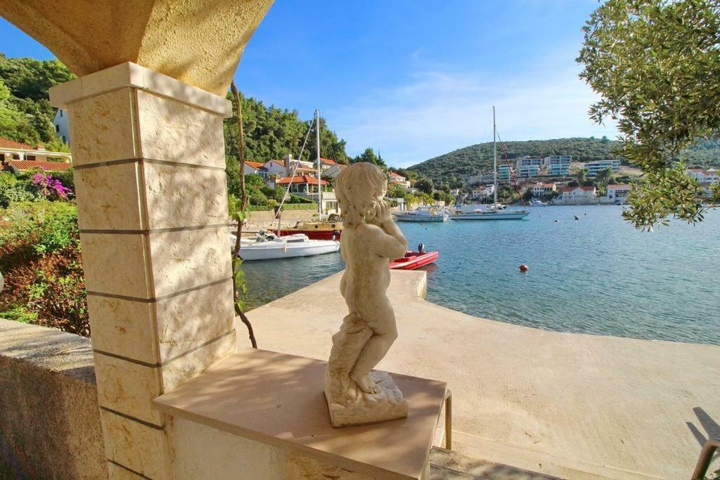 Apartmans And Rooms Dunjini Dvori Korčula Екстериор снимка
